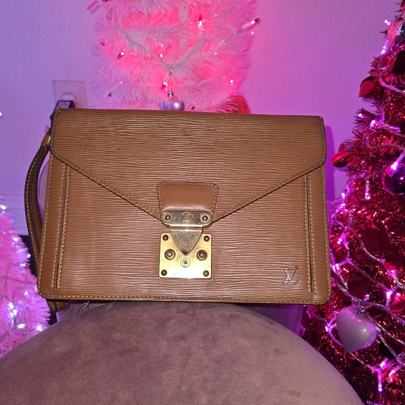 LOUIS VUITTON Sellier Dragonne Clutch Hand Bag Epi Leather Gold - Picture 1 of 11